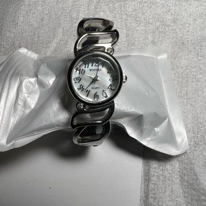 Wincci Watch Women Silver Tone